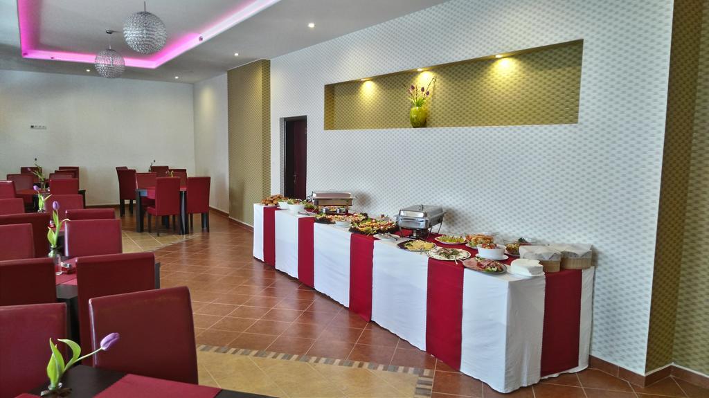 Hotel Gula Batizovce Exterior foto